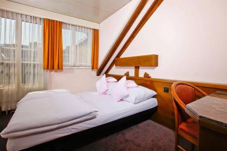 Roesli Guest House - 35