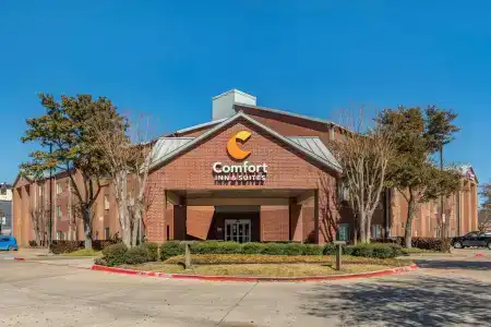 Comfort Inn & Suites North Dallas-Addison - 0