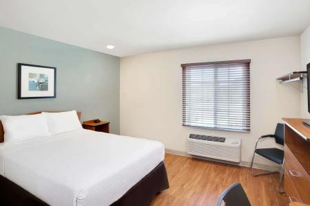 WoodSpring Suites - 3