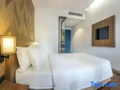 The Posh Phayathai - 50