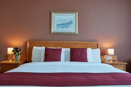 Future Inn Cardiff Bay - 37