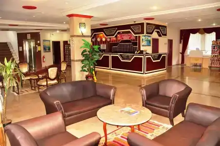 Mustis Royal Plaza - 1