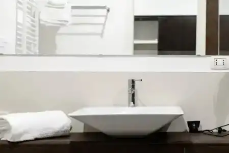 Riviera Luxury Suites - 18