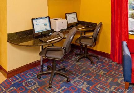 Holiday Inn Express & Suites - Nearest Universal Orlando, an IHG - 5