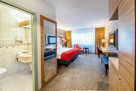 Best Western Plus Delta Park - 53