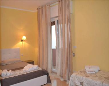 b&b 100 Metri Dal Mare - 0