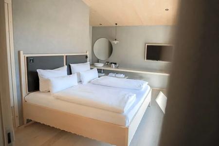 Amrai Suites - 127