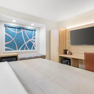 Microtel Inn by Wyndham - 25