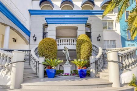 Best Western Plus Marina Shores - 21