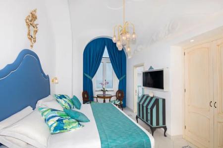 Eden Roc Suites - 408