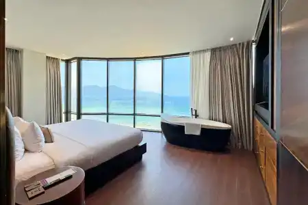 Holiday Beach Danang & Resort - 3