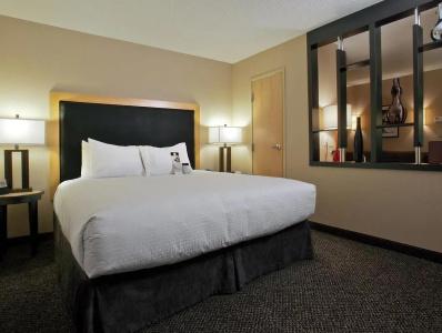 DoubleTree by Hilton Savannah Airport - 43