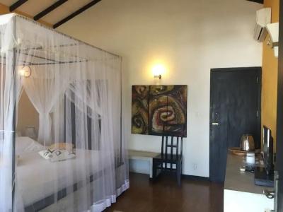 Lake Villa Resort - 3