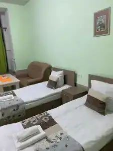 Lind Hostel and Guest House - 14