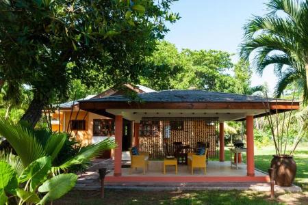 Villas des Alizes beachfront suites and garden villas - 54