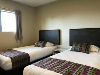 Ellerslie Palms - 5