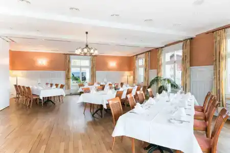 Schönbühl & Restaurant Lake Thun - 17