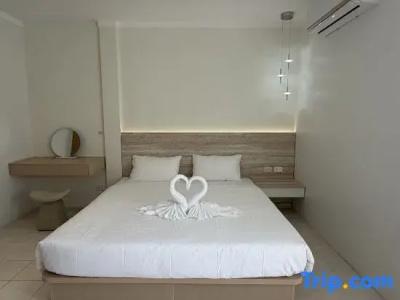 OYO 1032 Beds Patong - 35