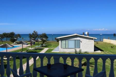 s&c Kosmos Beach Resort - 54