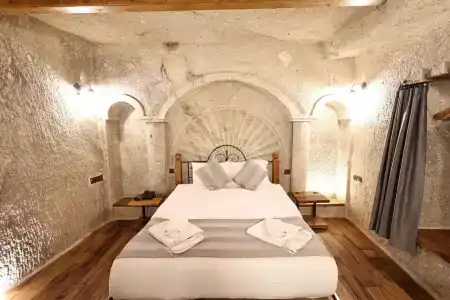 Sarnich Cave Suites - 72