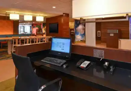 Fairfield Inn & Suites by Marriott - 18