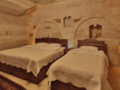Family Cave Suite - 10