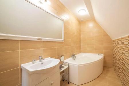 Kis Helikon Villa - 4