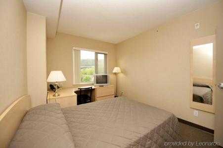 Residence & Conference Centre - - 3