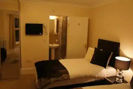 Sapphire London - 2