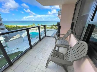 The Alexander All Suites - 622