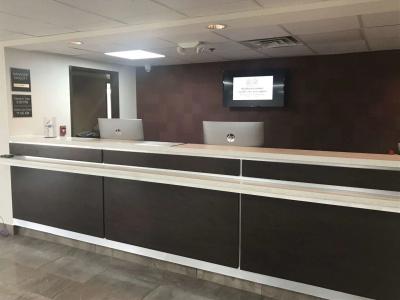 Red Roof Inn Plus+ & Suites Houston – Iah Airport Sw - 19