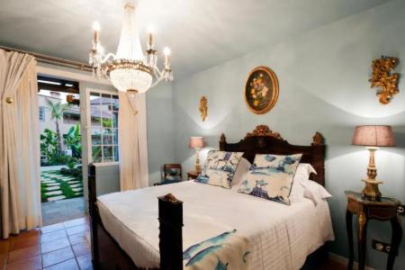 Hacienda de Abajo-Adults Only - 85