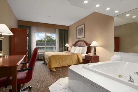 Days Inn & Suites by Wyndham - 30