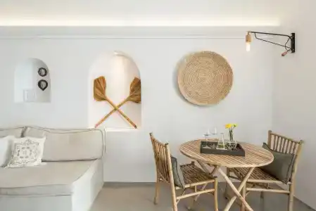 Cocoon Suites - 124