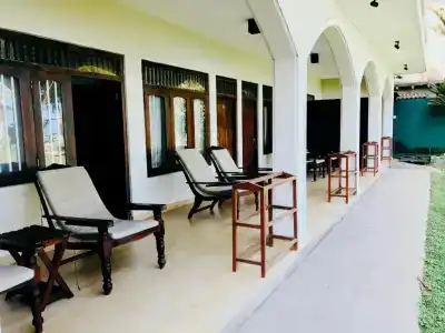 Sri Gemunu Beach Resort - 14