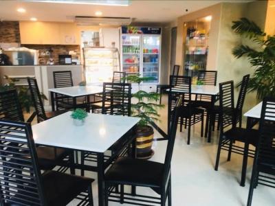 The Lux Ladprao 10 - 23