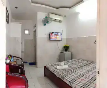 Lan Anh - 23