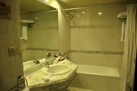 Grand Oasis Resort - 8