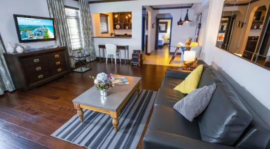 Lincoln Arms Suites - 64