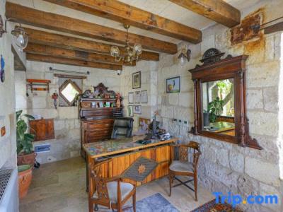 Sarnich Cave Suites - 31