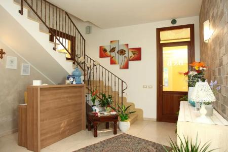 Coralia Bed & Breakfast - 16