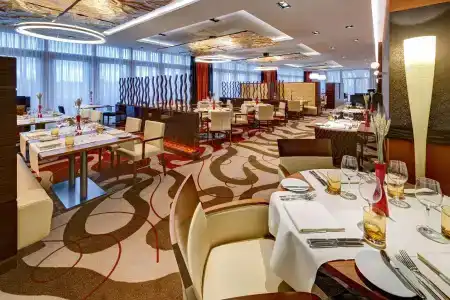 Hilton Garden Inn Frankfurt Airport - 9