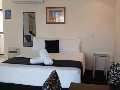 Palm City Motor Inn - 95