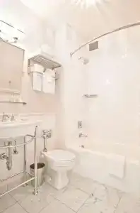 DeLuxe, a Provenance Hotel - 56