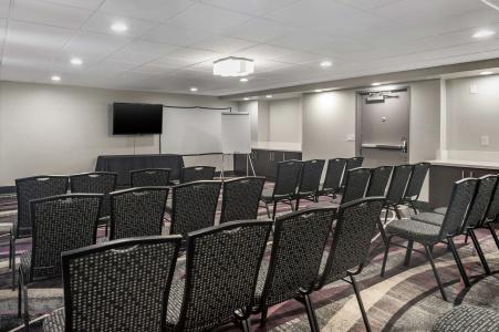 Best Western Plus Commerce - 22