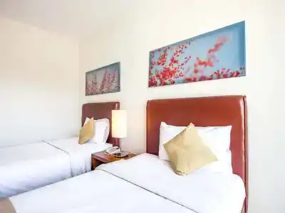 B2 Premier & Resort - 5