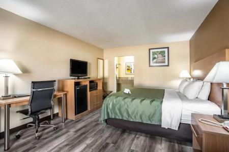 Quality Inn - 26