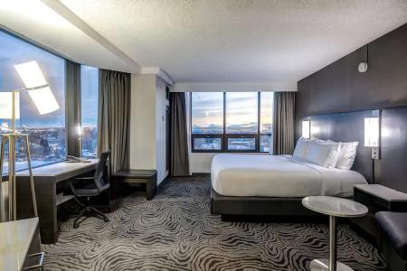 DoubleTree by Hilton North - 62