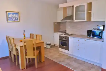Bojur & Bojurland Apartment Complex - 46
