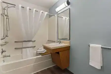 WoodSpring Suites North - 13